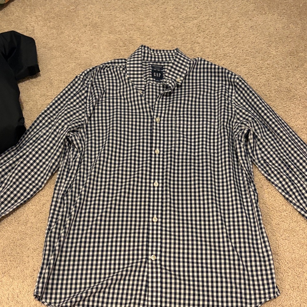 GAP Monochrome Checkered Button-Up Shirt